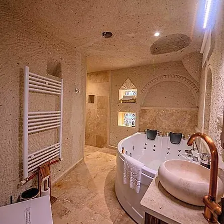 Farmer Cave House Hotel Urgup