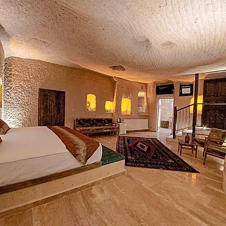 Farmer Cave House 3*
